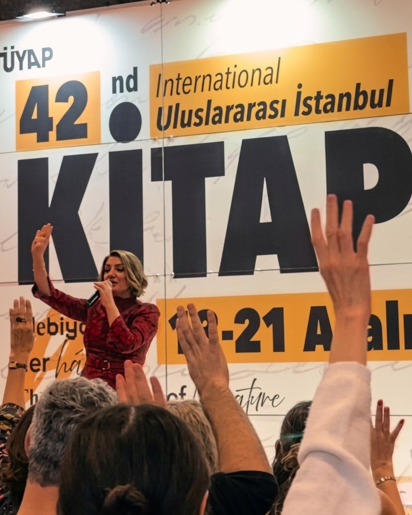 “Nasılsın? Duygu Dostu İletişim” 42. TÜYAP Kitap Fuarı’nda Okurlarla Buluştu