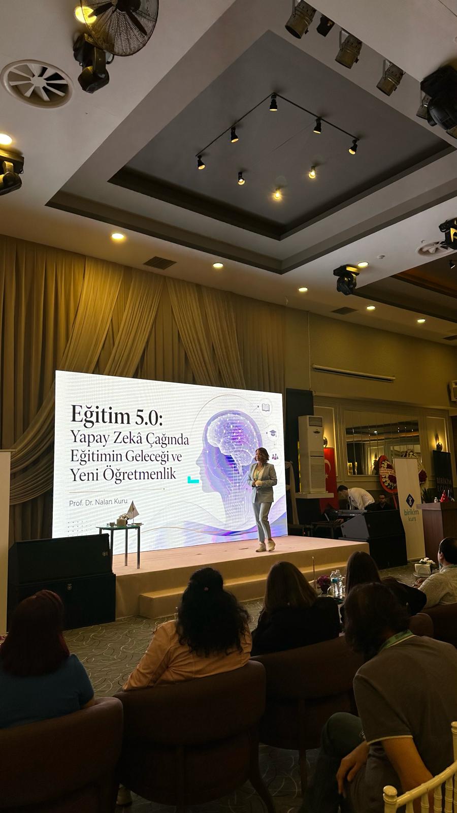 Eğitim 5.0: Yapay Zekâ Çağında Eğitimin Geleceği ve Yeni Öğretmenlik